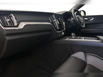 Used Volvo XC60 2021 for sale - 75051129: Photo
