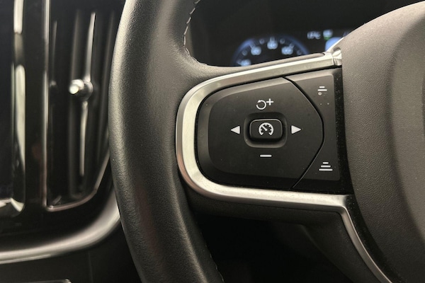 Used Volvo XC60 2021 for sale - 74990141: Photo 12