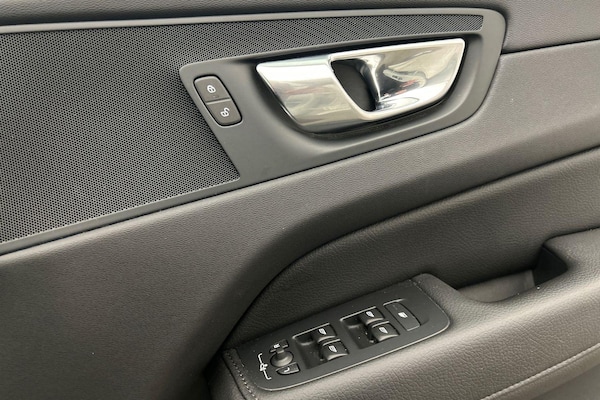 Used Volvo XC60 2021 for sale - 74990141: Photo 24