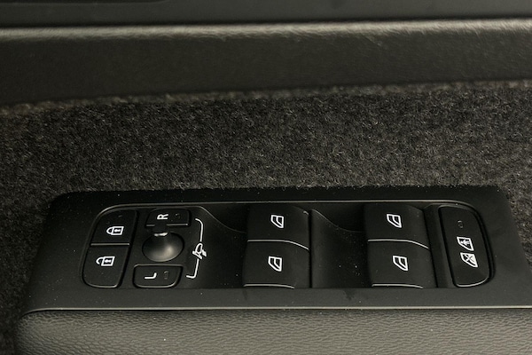 Used Volvo XC40 2024 for sale - 75279210: Photo 29