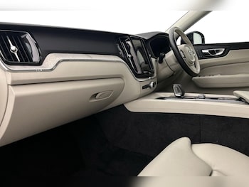 Used Volvo XC60 2023 for sale - 74990203: Photo