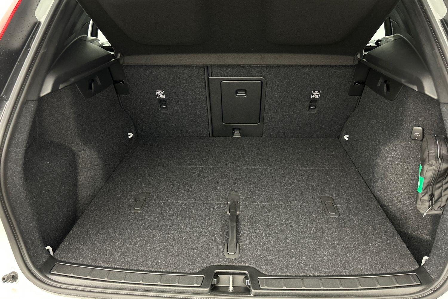Used Volvo XC40 2025 for sale - 76024843: Photo 9