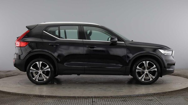 Used Volvo XC40 2022 for sale - 76199817: Photo 2