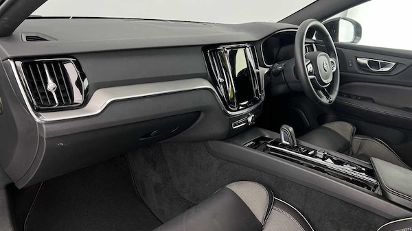 Used Volvo V60 2021 for sale - 76200096: Photo 6