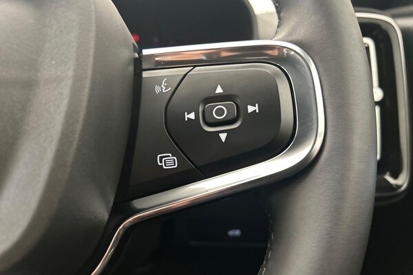 Used Volvo XC40 2023 for sale - 75601085: Photo 13