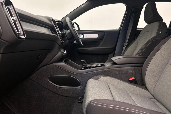 Used Volvo XC40 2023 for sale - 75601085: Photo 23