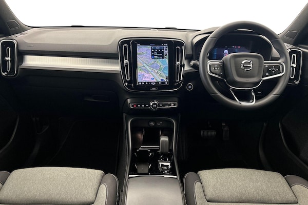 Used Volvo XC40 2023 for sale - 75601085: Photo 7