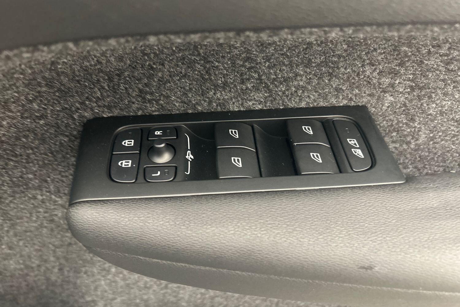 Used Volvo XC40 2025 for sale - 76012889: Photo 27