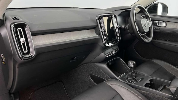 Used Volvo XC40 2021 for sale - 76199934: Photo 6
