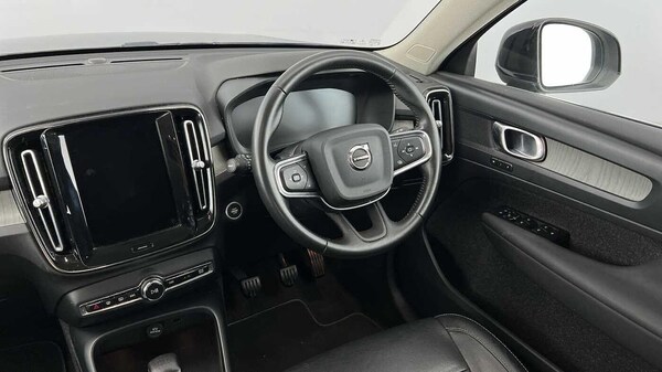 Used Volvo XC40 2021 for sale - 76199934: Photo 8