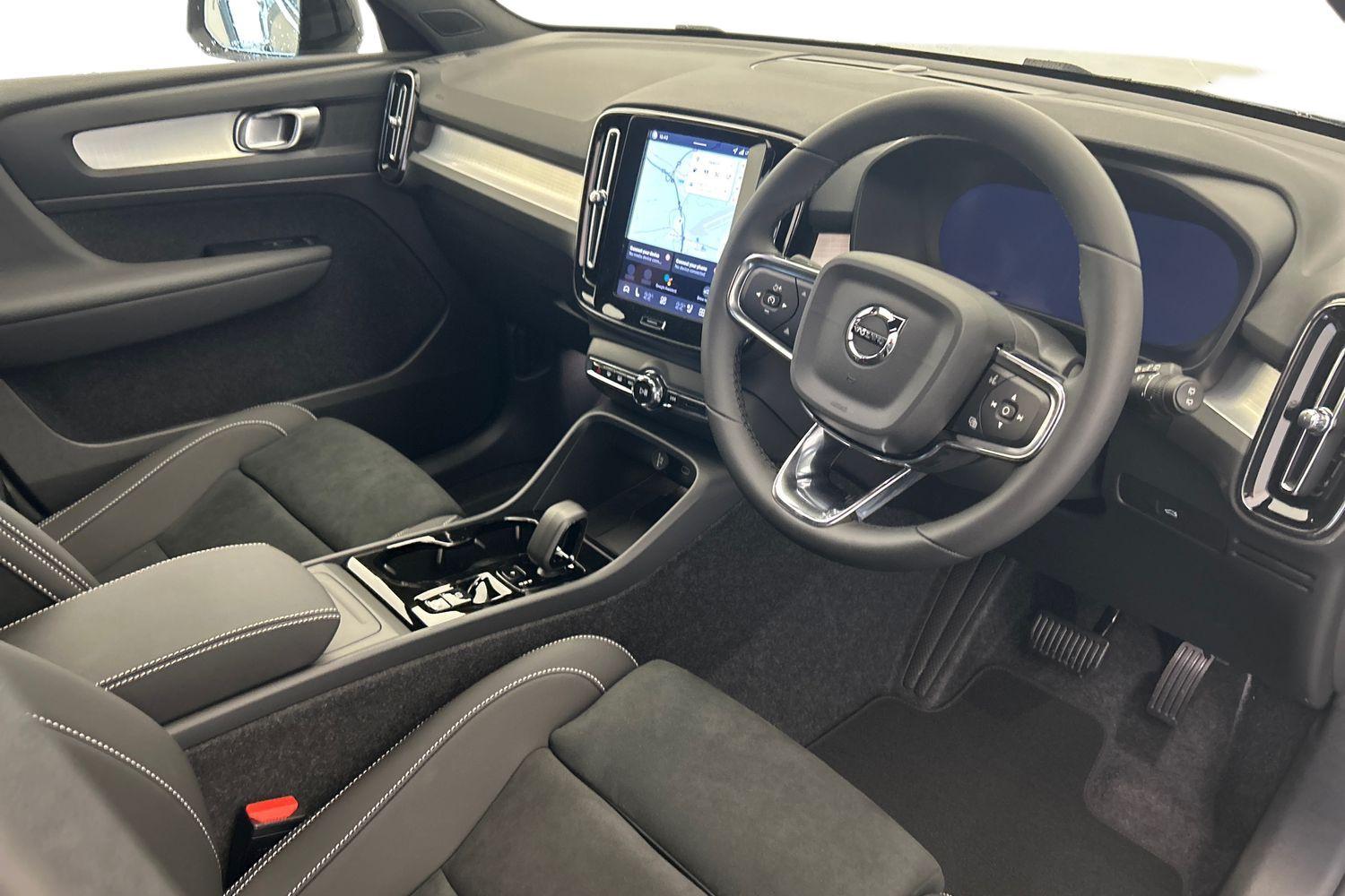 Used Volvo XC40 2025 for sale - 76152630: Photo 11