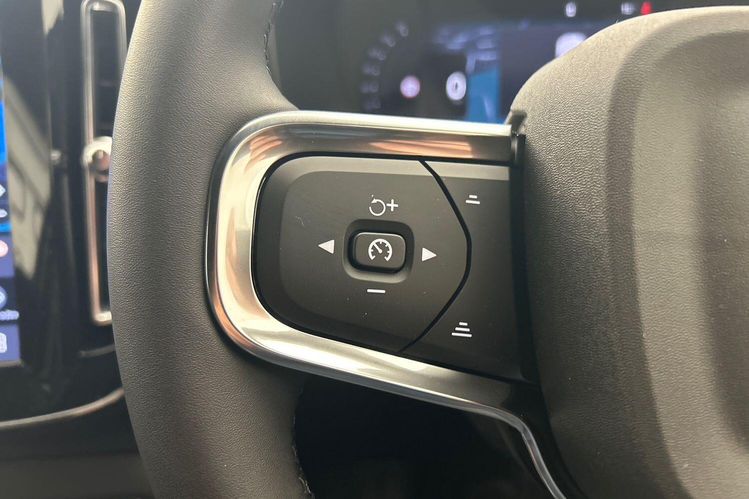 Used Volvo XC40 2025 for sale - 76152630: Photo 12