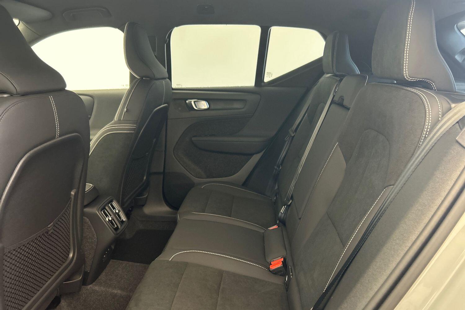 Used Volvo XC40 2025 for sale - 76152630: Photo 18
