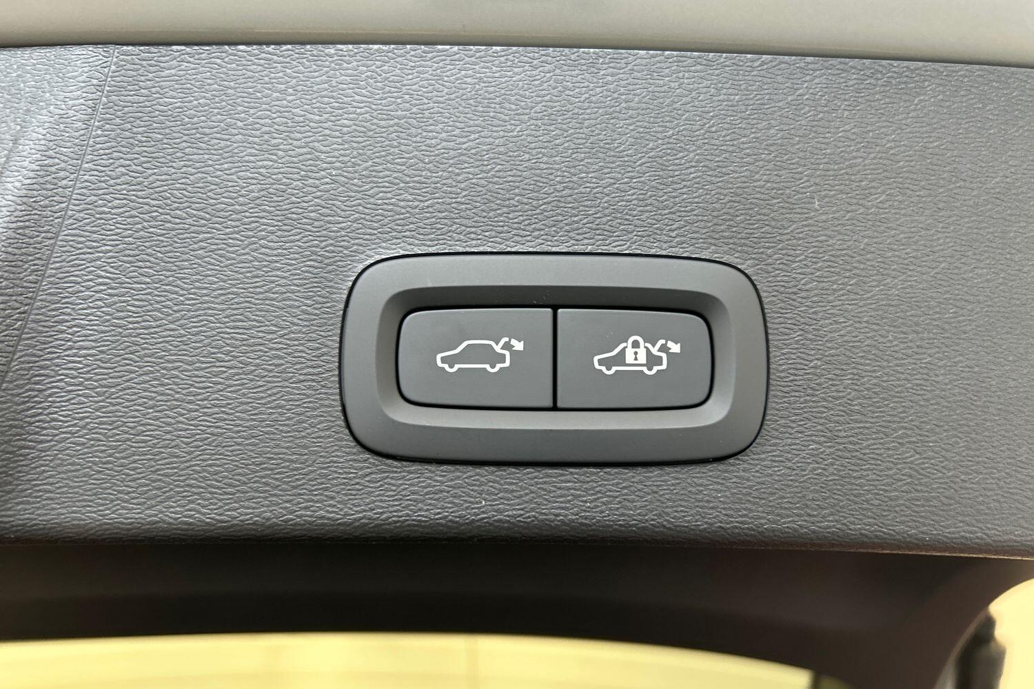 Used Volvo XC40 2025 for sale - 76152630: Photo 23