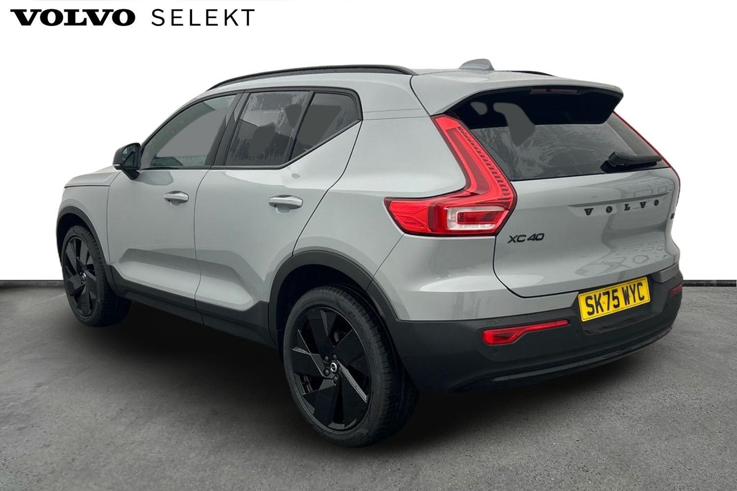 Used Volvo XC40 2025 for sale - 76152630: Photo 4