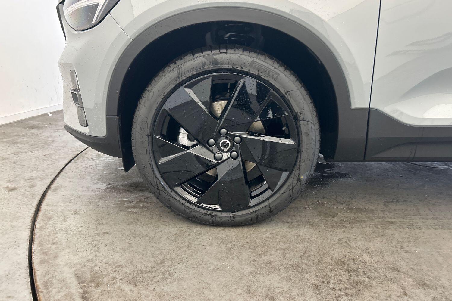 Used Volvo XC40 2025 for sale - 76152630: Photo 6