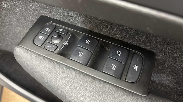 Used Volvo XC40 2021 for sale - 76239192: Photo 25