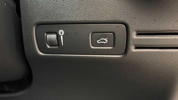 Used Volvo XC40 2021 for sale - 76239192: Photo 30