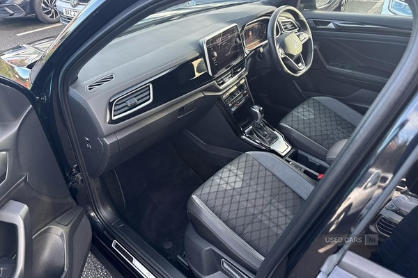 Used Volkswagen T-Roc 2023 for sale - 77560317: Photo 2