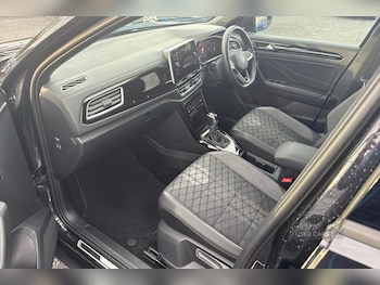 Used Volkswagen T-Roc 2024 for sale - 76486396: Photo