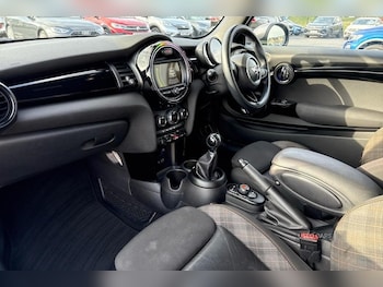 Used MINI Hatch 2017 for sale - 76271297: Photo