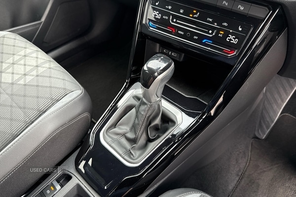 Used Volkswagen T-Roc 2024 for sale - 76271296: Photo 10