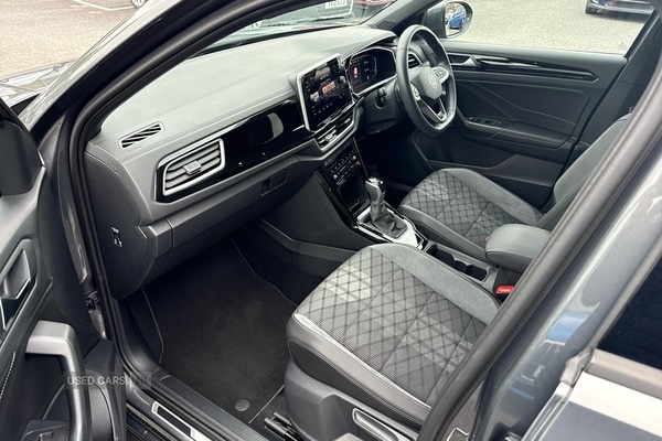 Used Volkswagen T-Roc 2024 for sale - 76271296: Photo 2