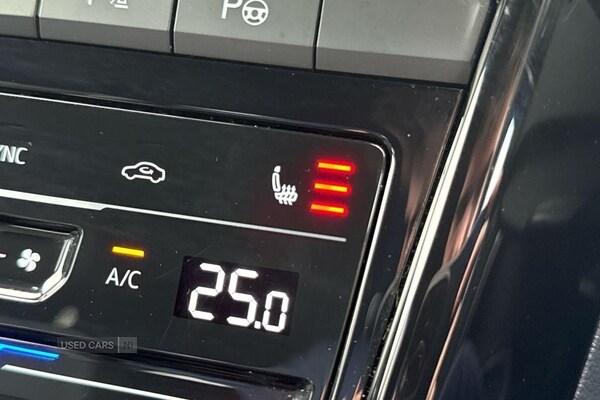 Used Volkswagen T-Roc 2024 for sale - 76271296: Photo 21