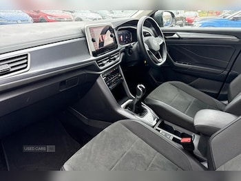 Used Volkswagen T-Roc 2024 for sale - 76399600: Photo