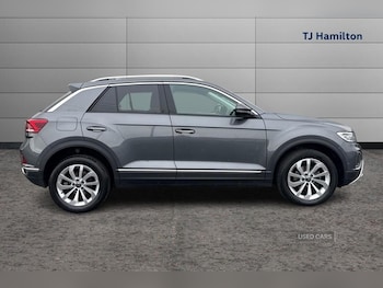 Used Volkswagen T-Roc 2024 for sale - 76399600: Photo