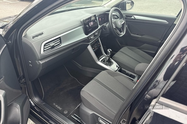 Used Volkswagen T-Roc 2023 for sale - 78008275: Photo 2