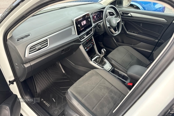 Used Volkswagen T-Roc 2025 for sale - 77192605: Photo 2