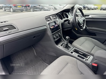 Used Volkswagen Golf 2019 for sale - 78246124: Photo