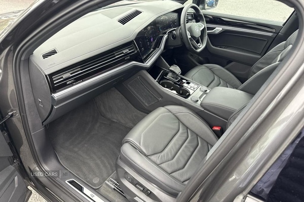 Used Volkswagen Touareg 2025 for sale - 76190135: Photo 2