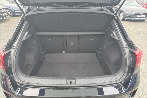 Used Volkswagen T-Roc 2024 for sale - 76327427: Photo 12