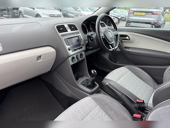 Used Volkswagen Polo 2017 for sale - 76927168: Photo