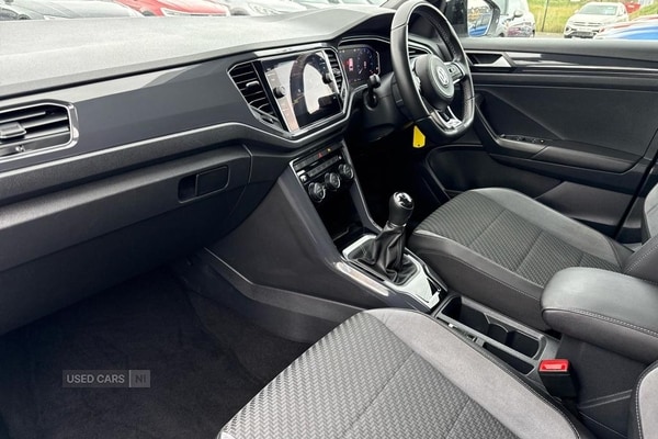 Used Volkswagen T-Roc 2019 for sale - 76260770: Photo 2