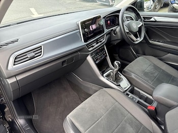 Used Volkswagen T-Roc 2023 for sale - 79454388: Photo