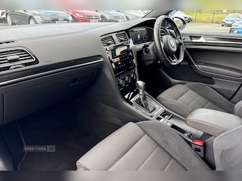 Used Volkswagen Golf 2018 for sale - 76061422: Photo 2