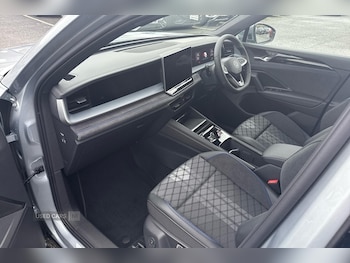 Used Volkswagen Touran 2025 for sale - 77041184: Photo