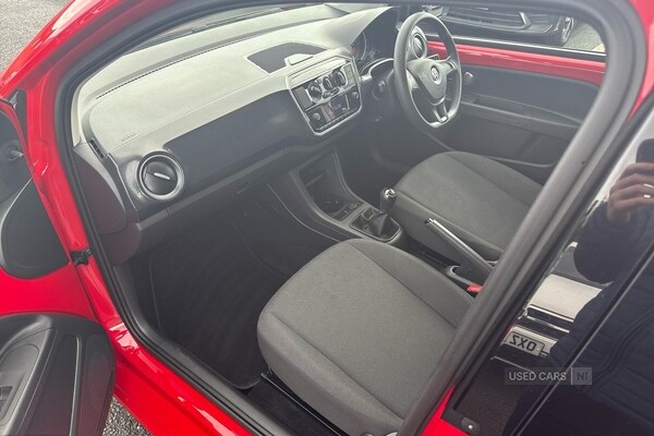 Used Volkswagen up! 2017 for sale - 77396794: Photo 2