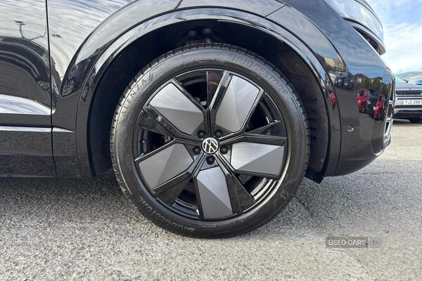 Used Volkswagen Touareg 2024 for sale - 74410220: Photo 5