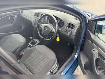 Used Volkswagen Polo 2017 for sale - 76043643: Photo 2