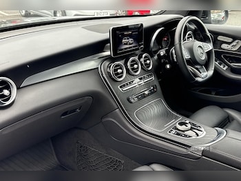 Used Mercedes-Benz GLC 2017 for sale - 77110061: Photo