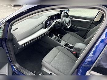 Used Volkswagen Golf 2023 for sale - 76228142: Photo 2