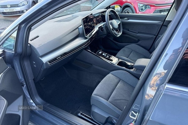 Used Volkswagen Golf 2025 for sale - 76399921: Photo 2