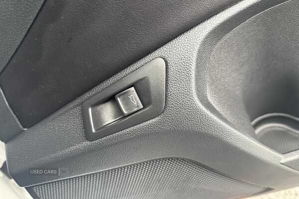 Used Volkswagen T-Roc 2024 for sale - 76899926: Photo 17