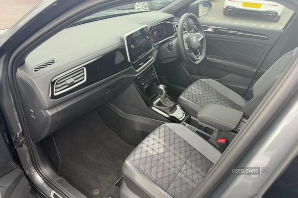 Used Volkswagen T-Roc 2025 for sale - 76338099: Photo 2