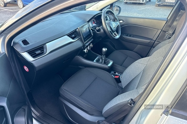 Used Renault Captur 2021 for sale - 77192496: Photo 2