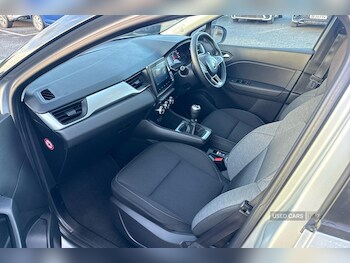 Used Renault Captur 2021 for sale - 77192496: Photo